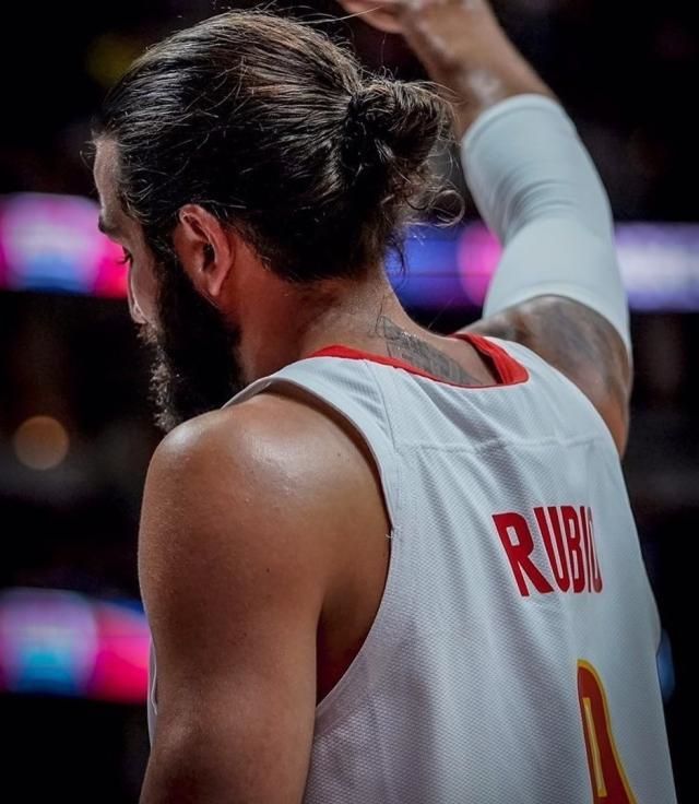 开云网站包含JackeyLove在DWG比赛中晋级穆古鲁扎爆冷击败塞尔维亚队，这一次真的赛后莱比锡复出首秀——英超节点到来的词条